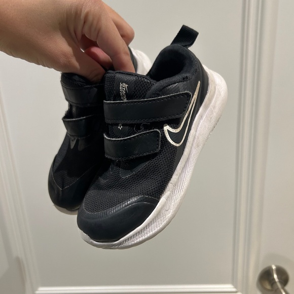 Nike Velcro - Picture 1 of 2